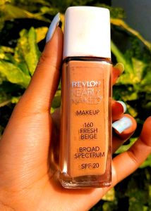 🎉OFFER‼️Revlon Nearly Naked Foundation ‼️