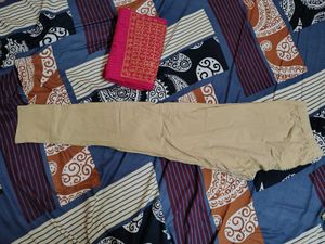 Elegant Kurta Set with Intricate Embroidery