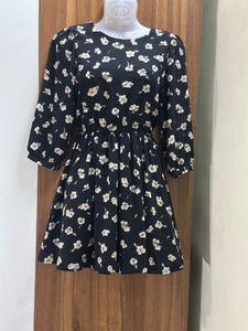 Chic Floral Print Mini Dress