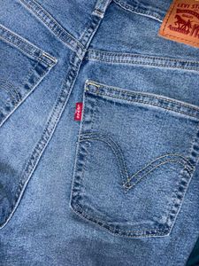 LEVIS Stylish Women's Flared distressed Jeans