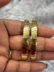 Set of 4 Gold Tone Bangles