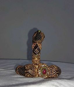 Exquisite Gold Bangle Set