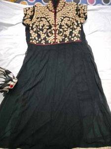 Elegant Black Embroidered Gown with Zari Work