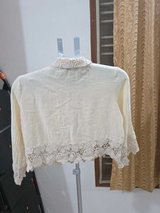Boho Lace Trim Cropped Shirt