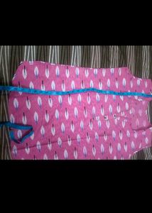 Pink Leaf Print Sleeveless Kurta in L 40