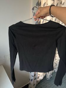 H&amp;M Black Long Sleeve Crop Top
