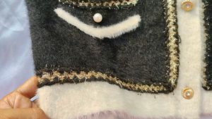 Chic Black &amp; White Cardigan