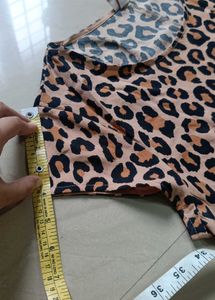 Chic Leopard Print Casual Dress