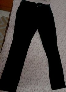 Max Classic Black Straight Stretchable Leg Pants