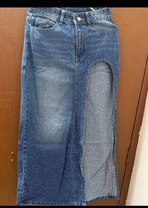 NEWME SKIRT