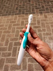 Oral B Cross Action Battery Powered Electric
