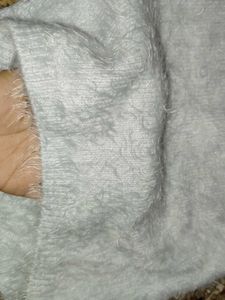 wool sweatshirt  puffy jaisi ... Combo