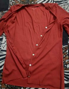 Red V-Neck Button-Up Fitted Top