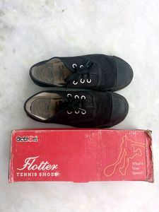 Action Boys Black Tennis Shoes( 2UK)