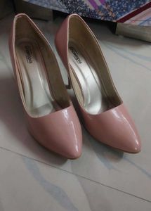 Elegant Pink Patent Heels