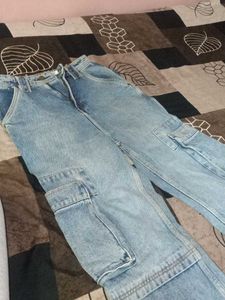 Stylish Light Wash Cargo Jeans