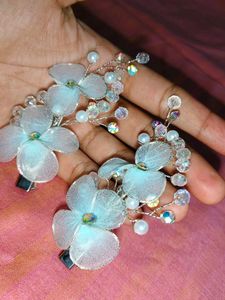 Charming Floral Hair Clips (Set of 2)