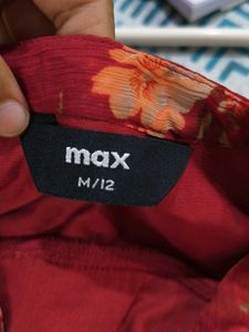 Floral Print Red Top(new)not all used..