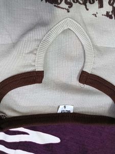 ribbed fitted top.