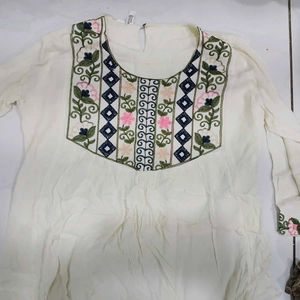 Embroidered Cream Kurta