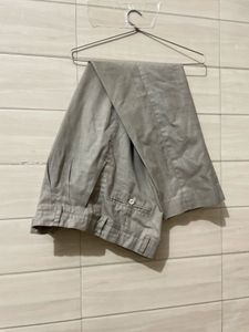 Neutral pants