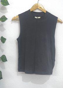 Sleeveless Mock Neck Top