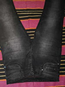 Black Jeans - Stylish Denim