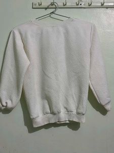 White Textured Graphic Sweatshirt