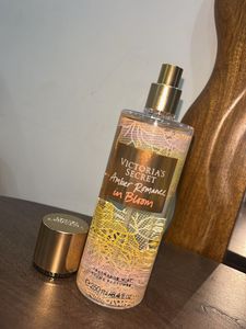 Victoria's Secret Amber Romance in Bloom Mist