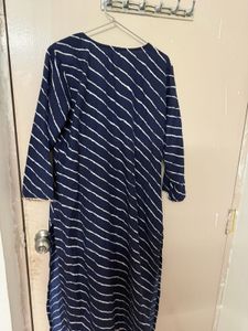 Stylish Indian Kurta Set in size M