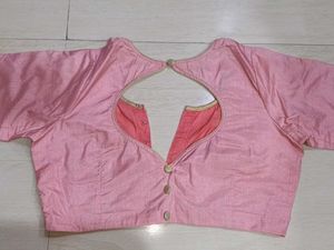 Elegant Pink Saree with Gold Embroidery