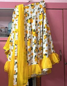 Floral Print Blouse with Ruffle Sleeves