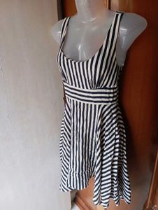 Chic Striped Sleeveless Summer Dress