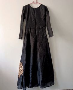 Black Full Sleeve Gown