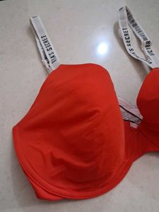 32DDD Victoria's Secret Red Bra