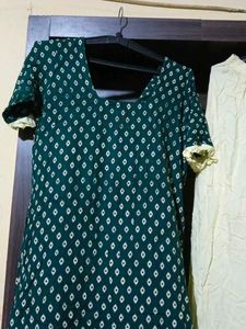 Green Bandhani Kurta with Cream Palazzo