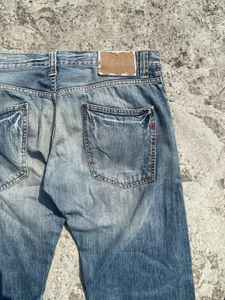 Distressed Wash Jeans