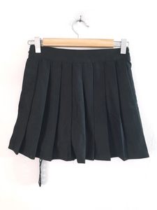 🔗Gothic/Grunge Black pleated mini skirt 🖤