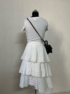 DISCOUNT‼️✅🎉White Tiered Lace Skirt
