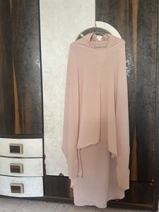 Elegant Nude Jilbab Set