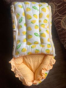 combo each Baby Nest Lounger with Strawberry Prin