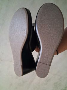Stylish Black Wedge Sandals