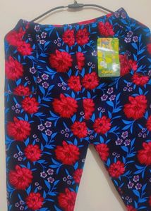 Navy Blue Color Pink Flower Printed Winter Legging