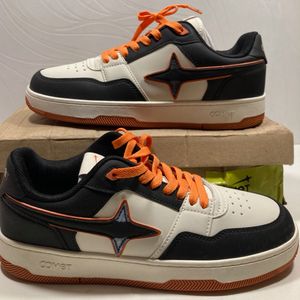 Comet Unisex X Lows Pumpkin Sneakers. ORIGINAL 💯