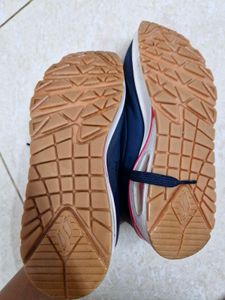 Navy Blue Skechers Sneakers
