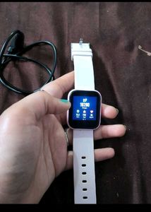 Helix Mettlic Fit 2.0 Smart Watch  With Charger