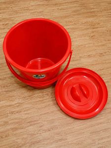 Red Bucket with Lid - 15 Litre
