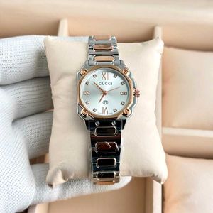 Gucci Watch - Elegant &amp; Stylish