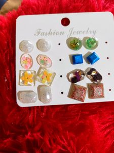8 Pair Of Resin Earing Stud.