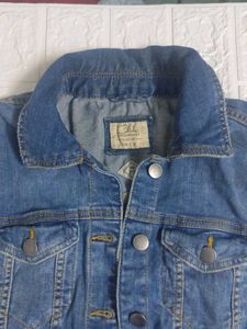 Women's Denim Jacket - Classic Style